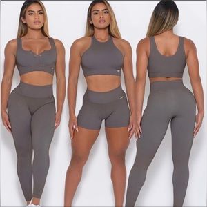 Bombshell Sportswear Inspired Seamless Racer Back Sports Bra & Leggings Set (M)